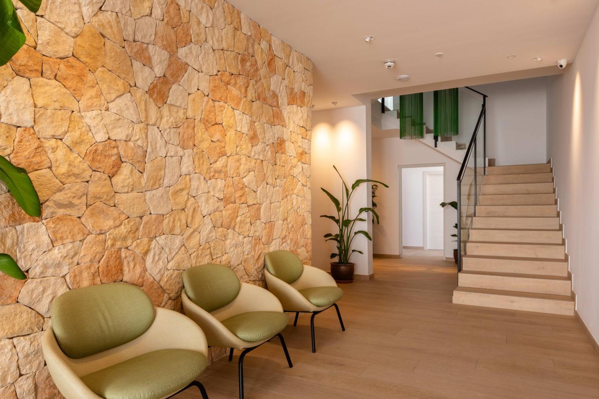 Hostal Mari San Antonio  Ngoại thất bức ảnh