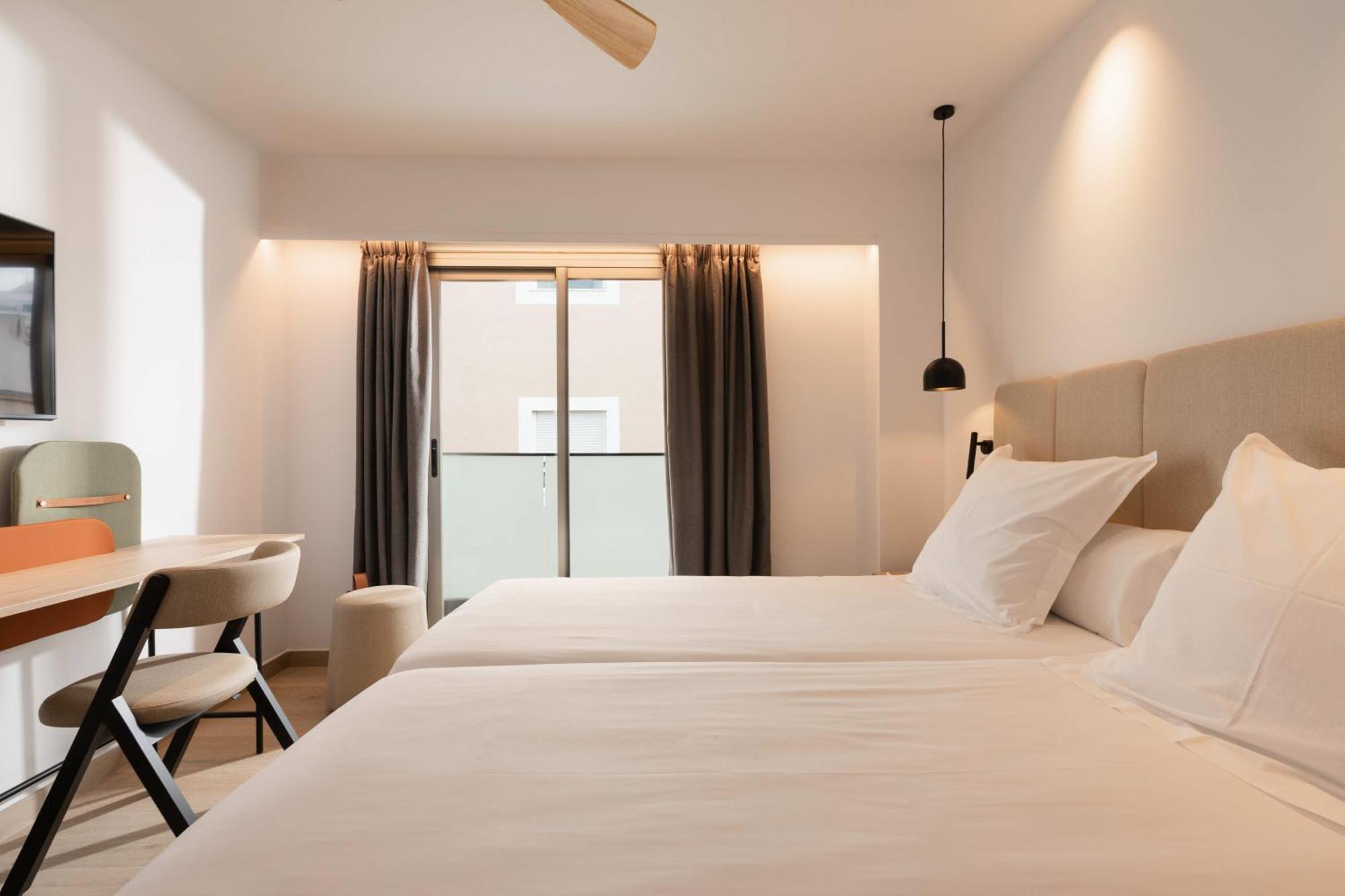 Hostal Mari San Antonio  Ngoại thất bức ảnh