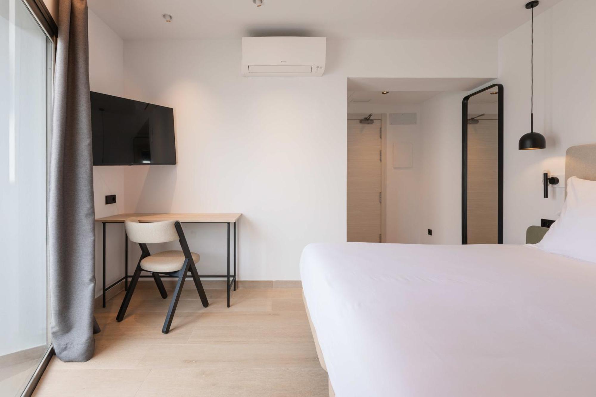 Hostal Mari San Antonio  Ngoại thất bức ảnh