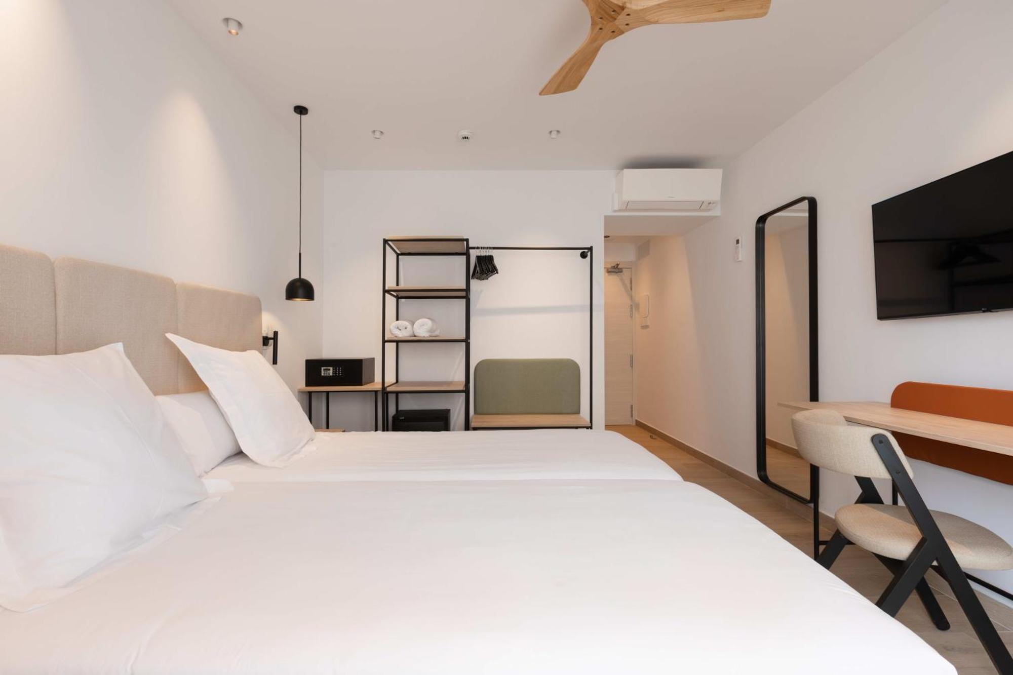 Hostal Mari San Antonio  Ngoại thất bức ảnh
